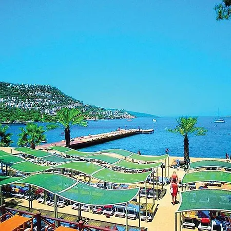Voyage Otel Göltürkbükü
