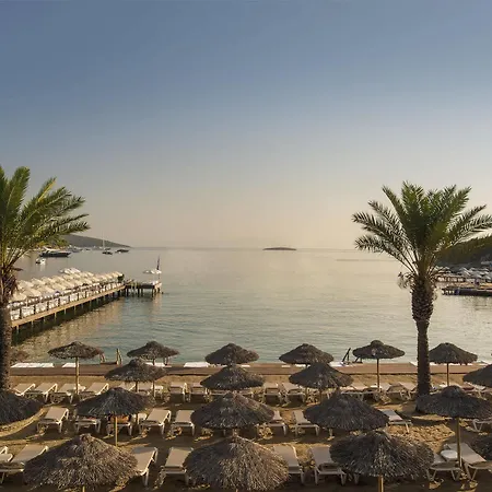 Voyage Hotel 5*