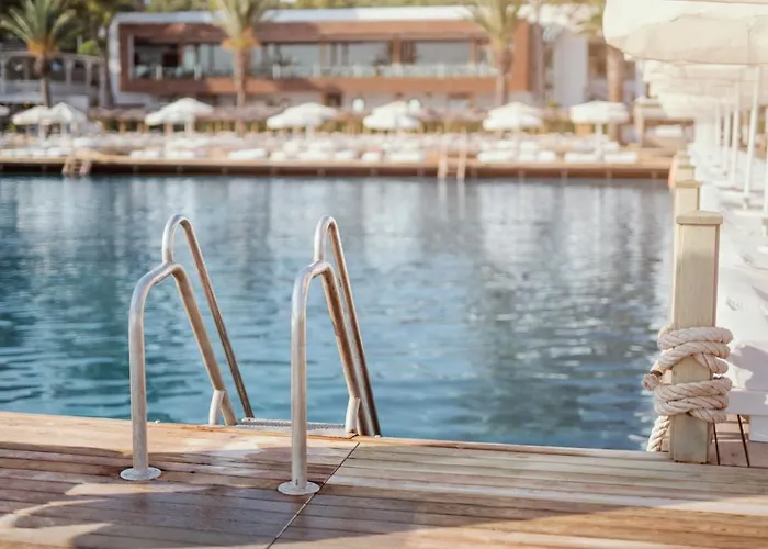 Voyage Hotel