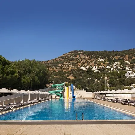 Voyage Hotel