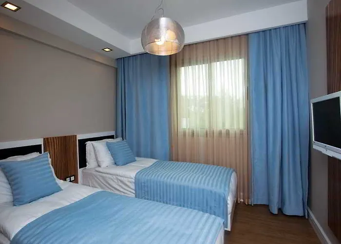 Voyage Hotel